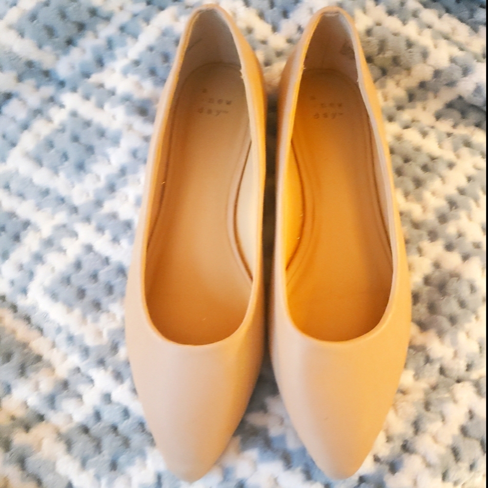 pale pink formal flats 7½